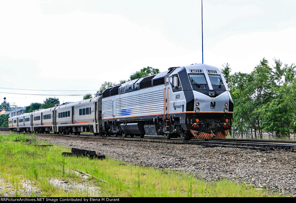 NJT 4031 on train 1112